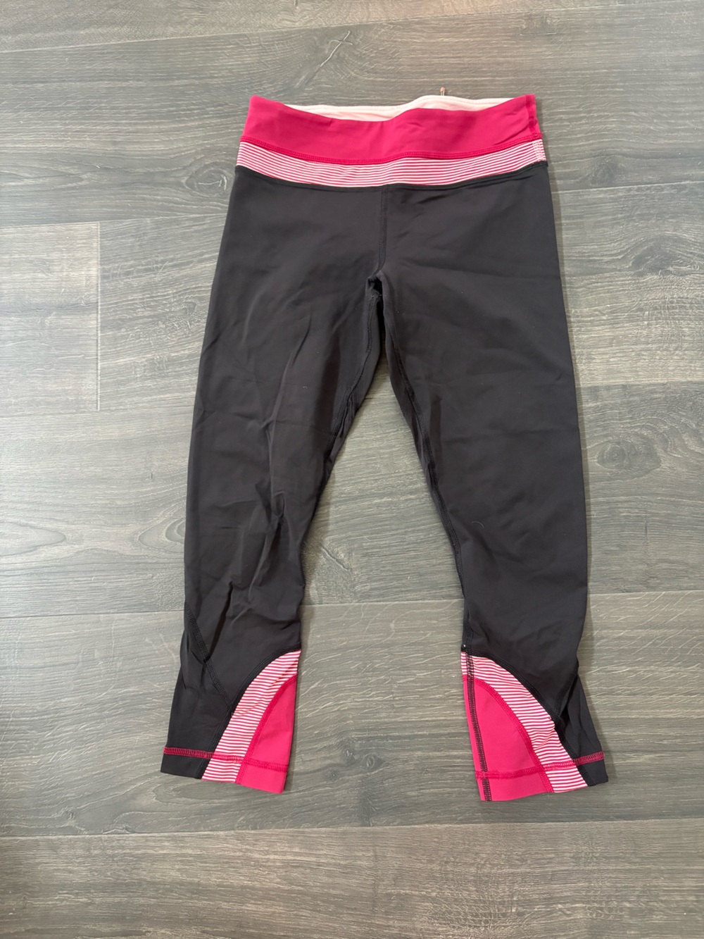 Lulu Pink Zip Pocket Legging